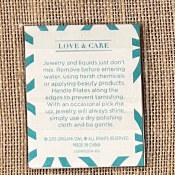 Origami Owl Black & Gold Plaid Large Locket Plate - Picture 2 of 6